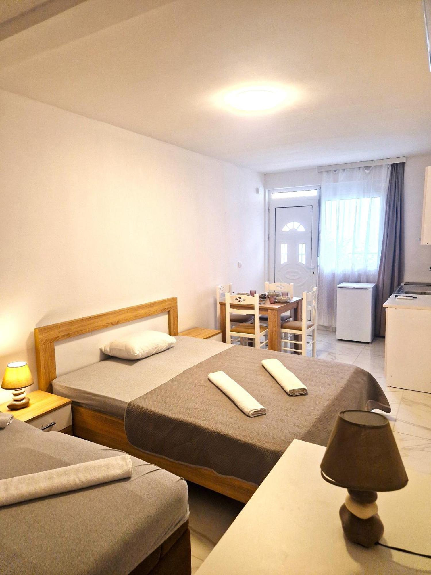 Ivana Apartments Ulcinj Buitenkant foto