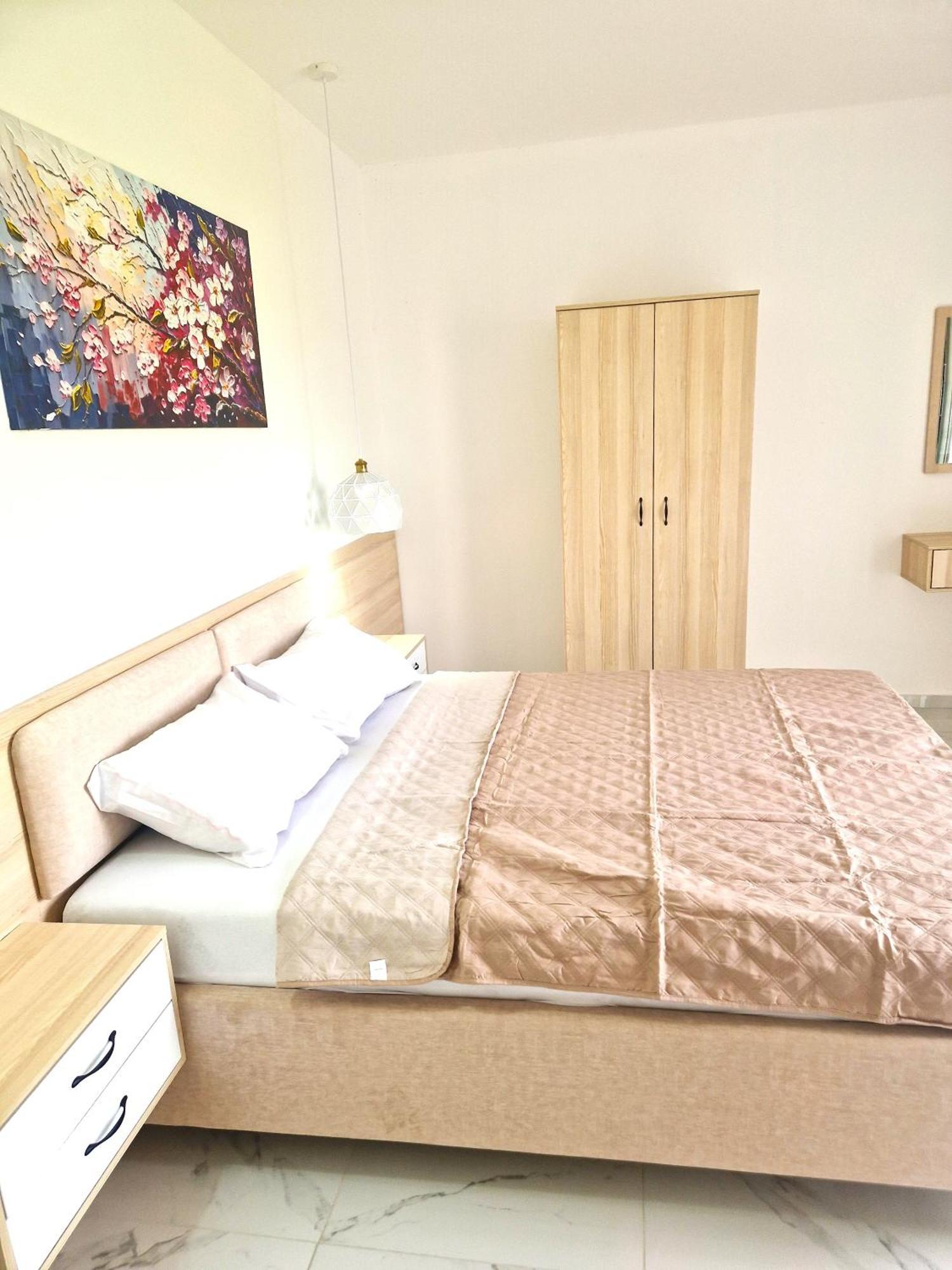 Ivana Apartments Ulcinj Buitenkant foto