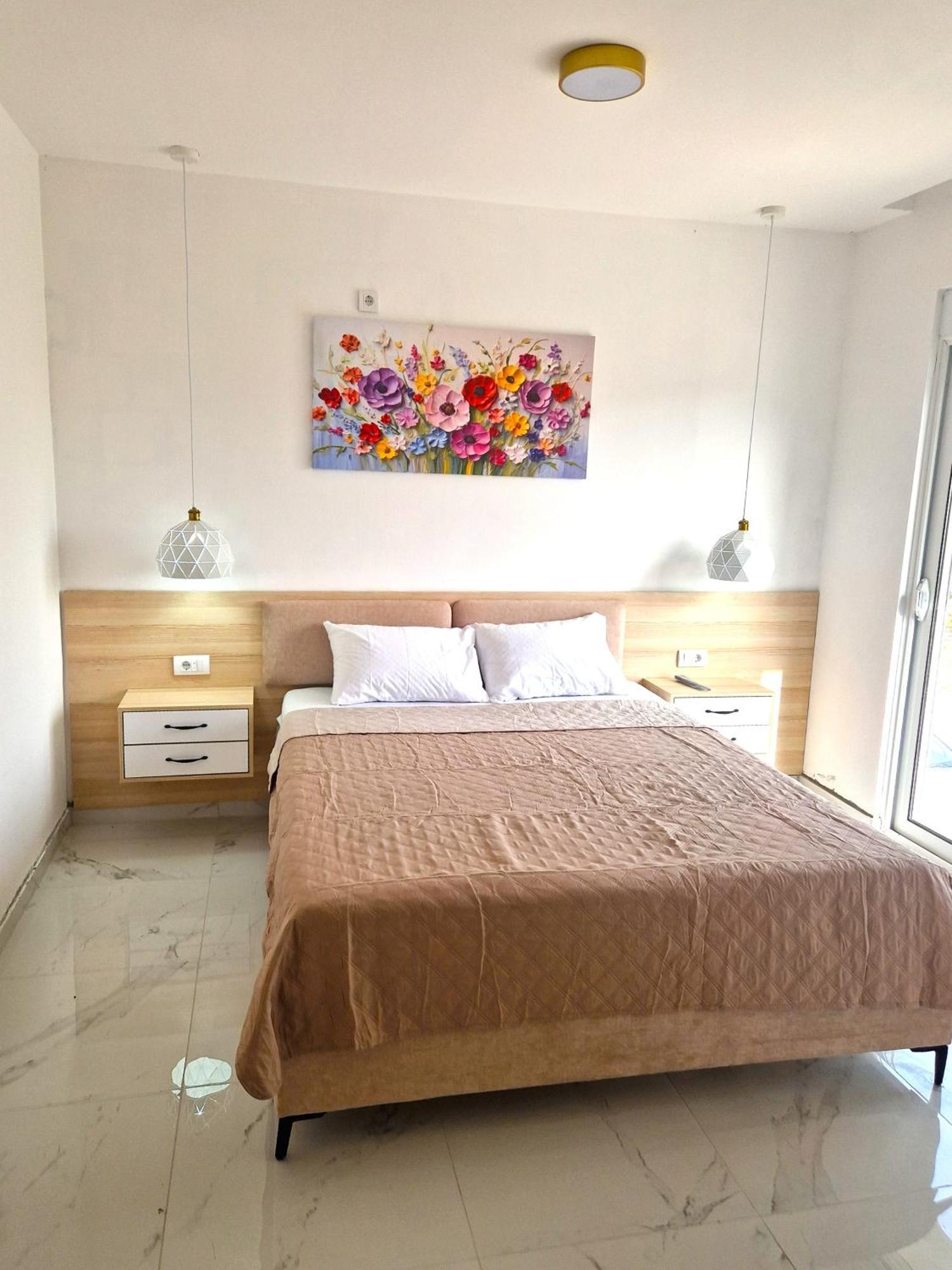 Ivana Apartments Ulcinj Buitenkant foto