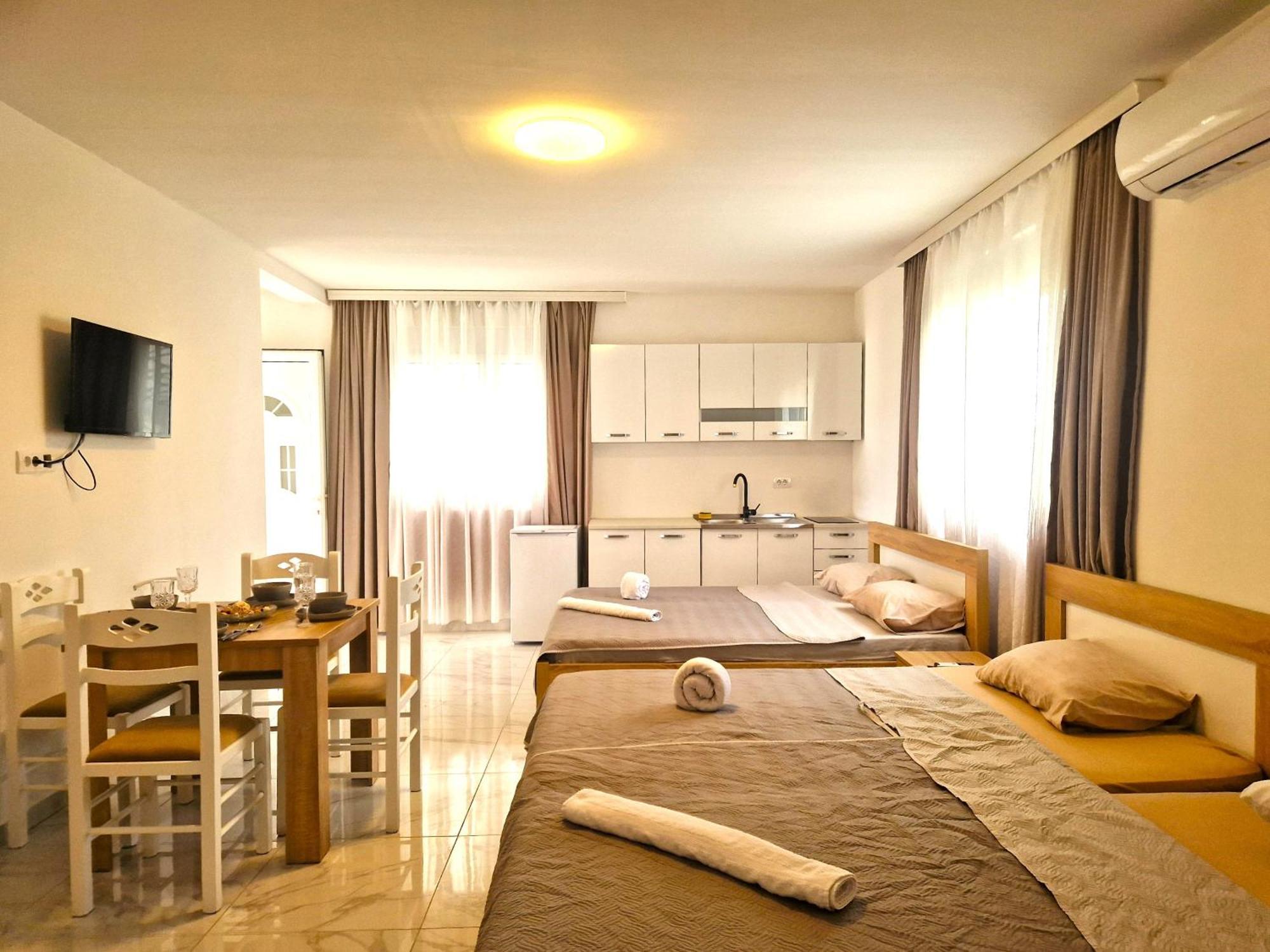 Ivana Apartments Ulcinj Buitenkant foto