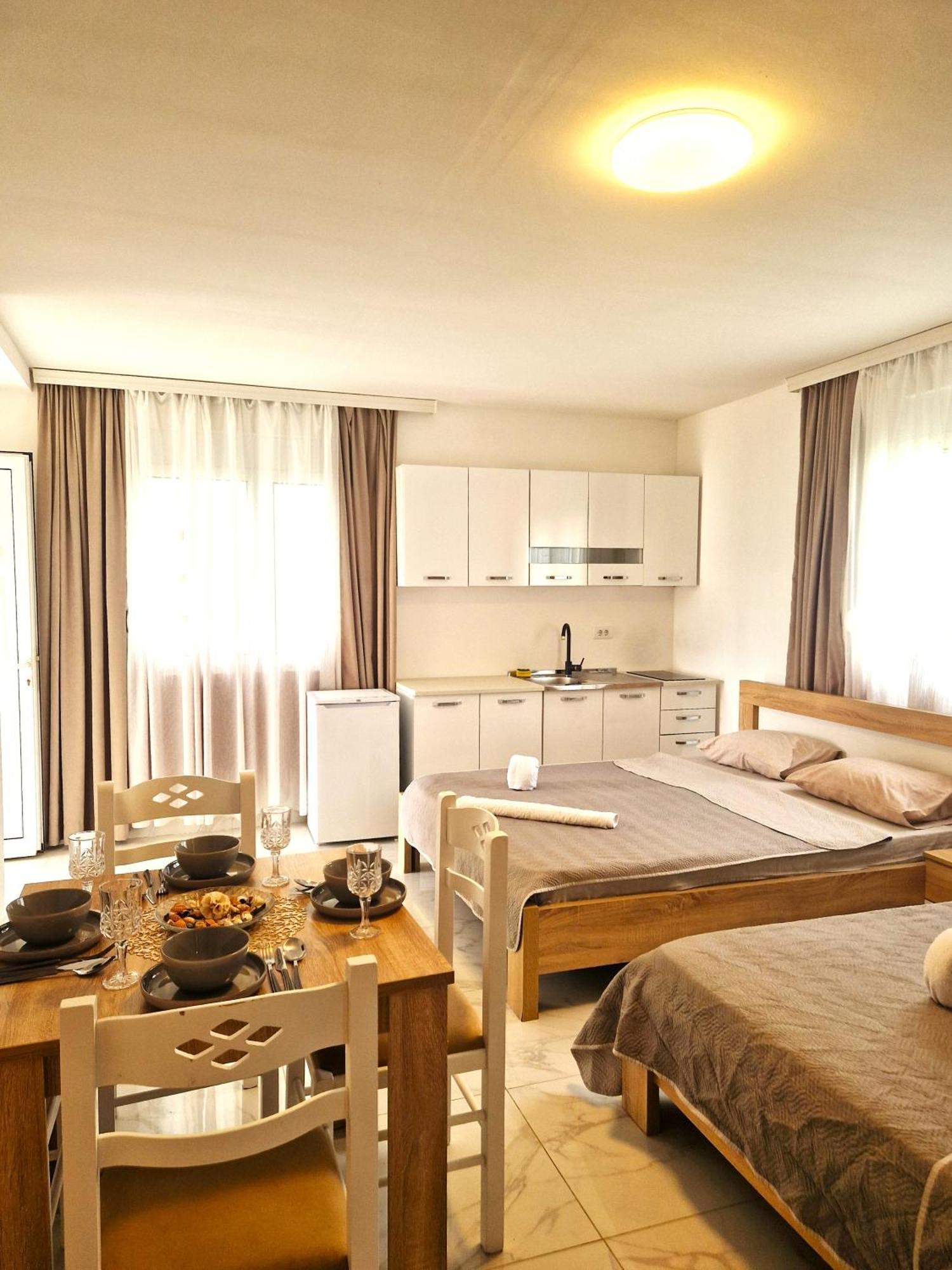 Ivana Apartments Ulcinj Buitenkant foto