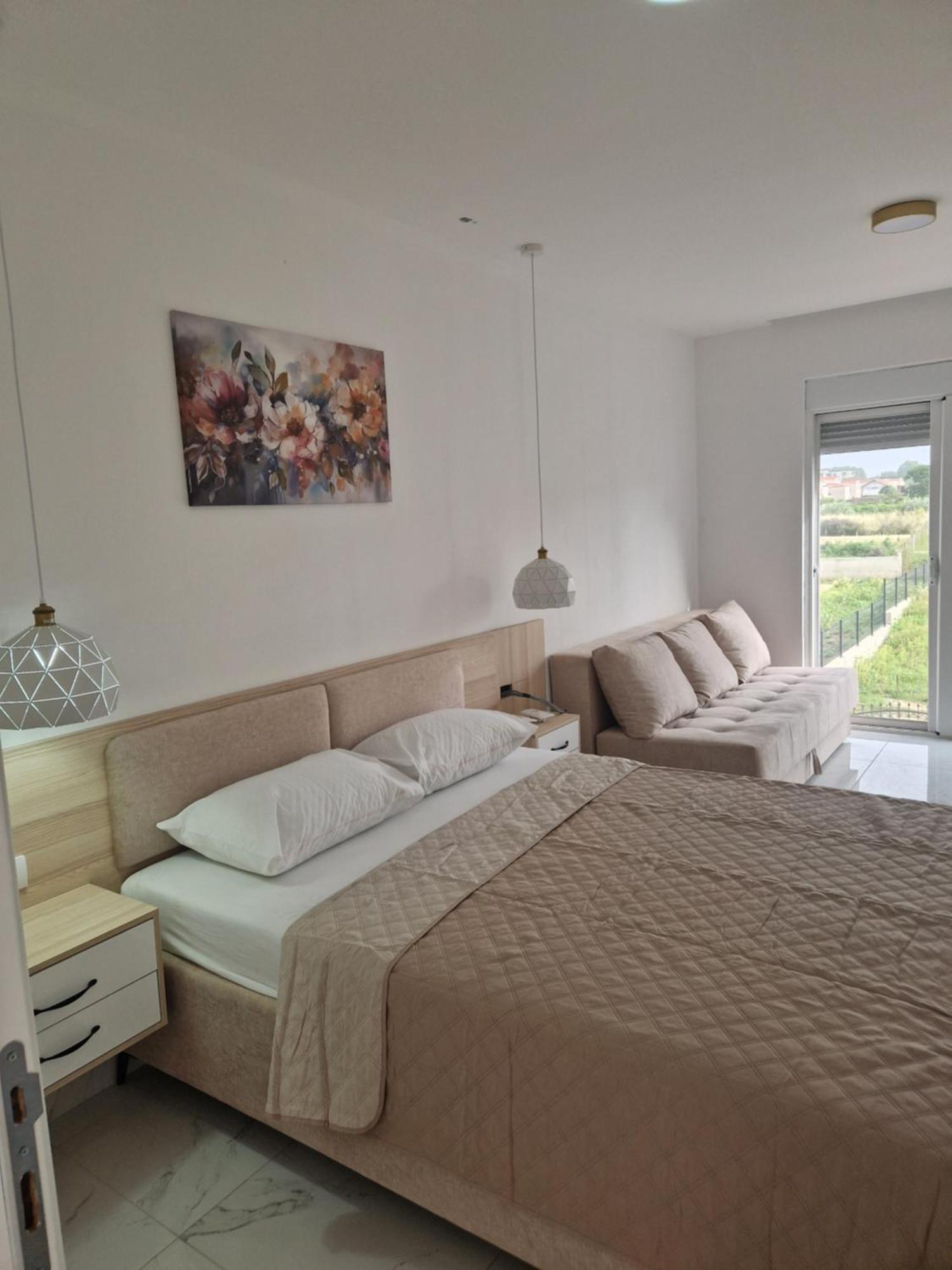Ivana Apartments Ulcinj Buitenkant foto