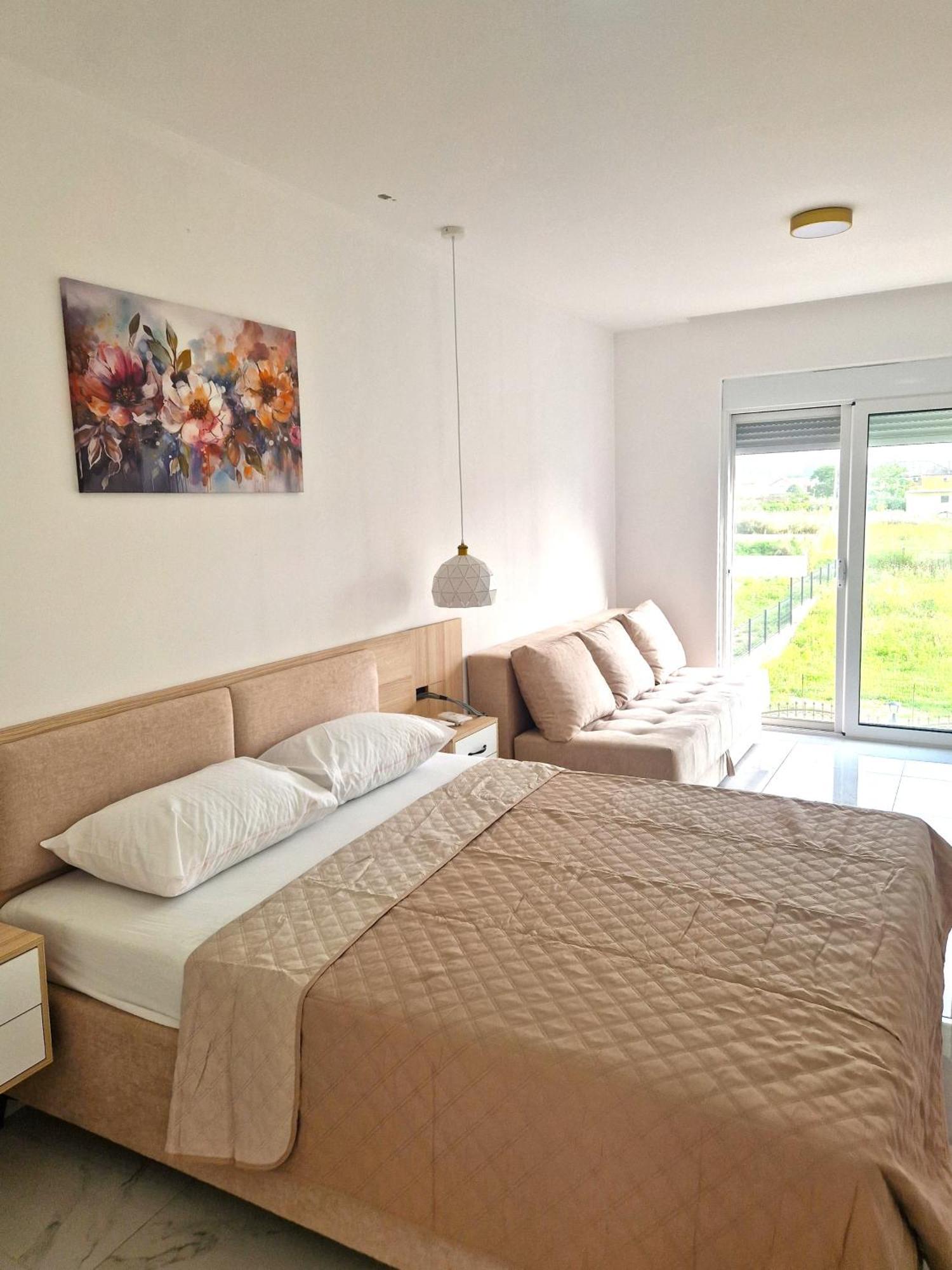 Ivana Apartments Ulcinj Buitenkant foto