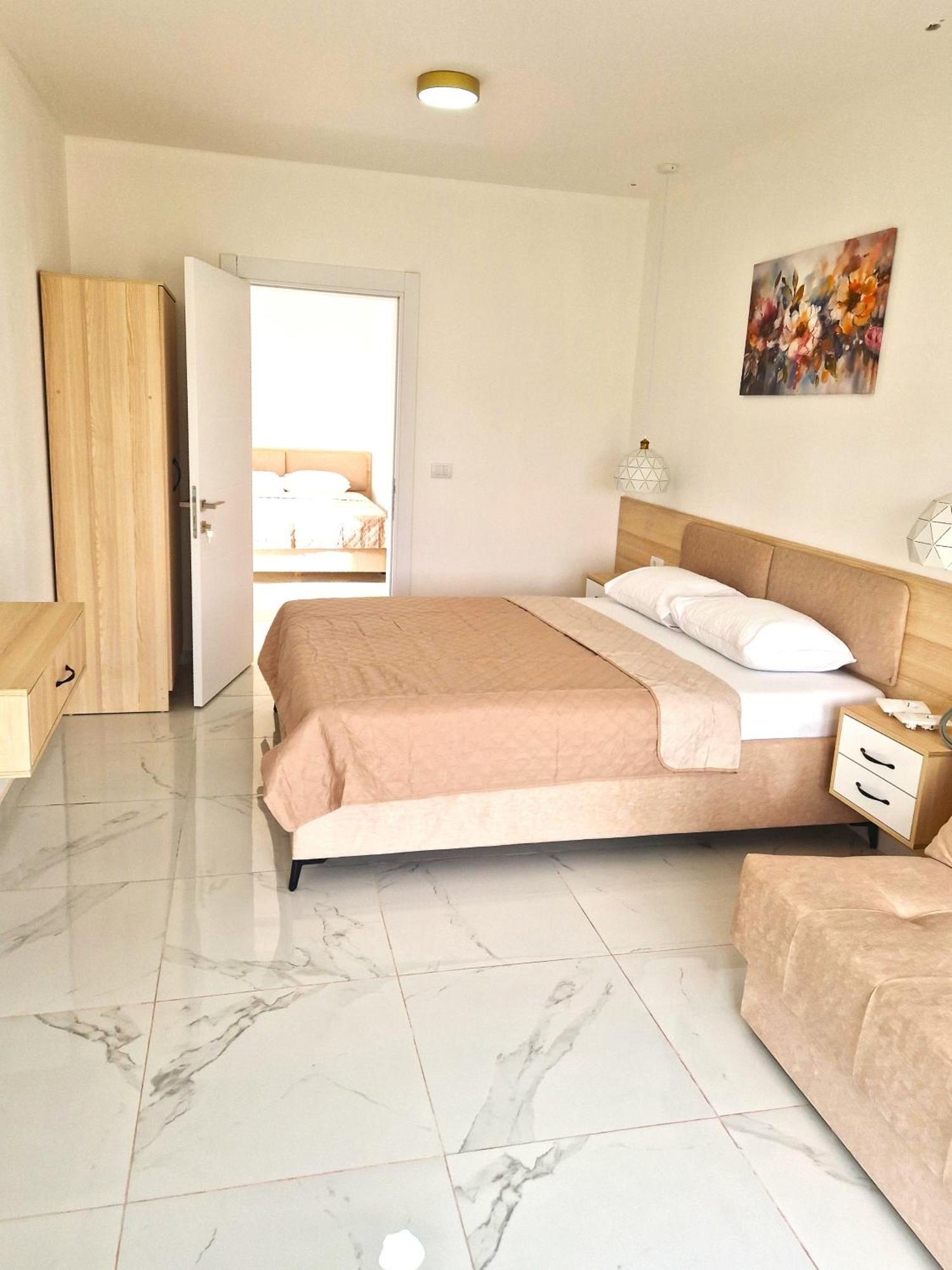 Ivana Apartments Ulcinj Buitenkant foto