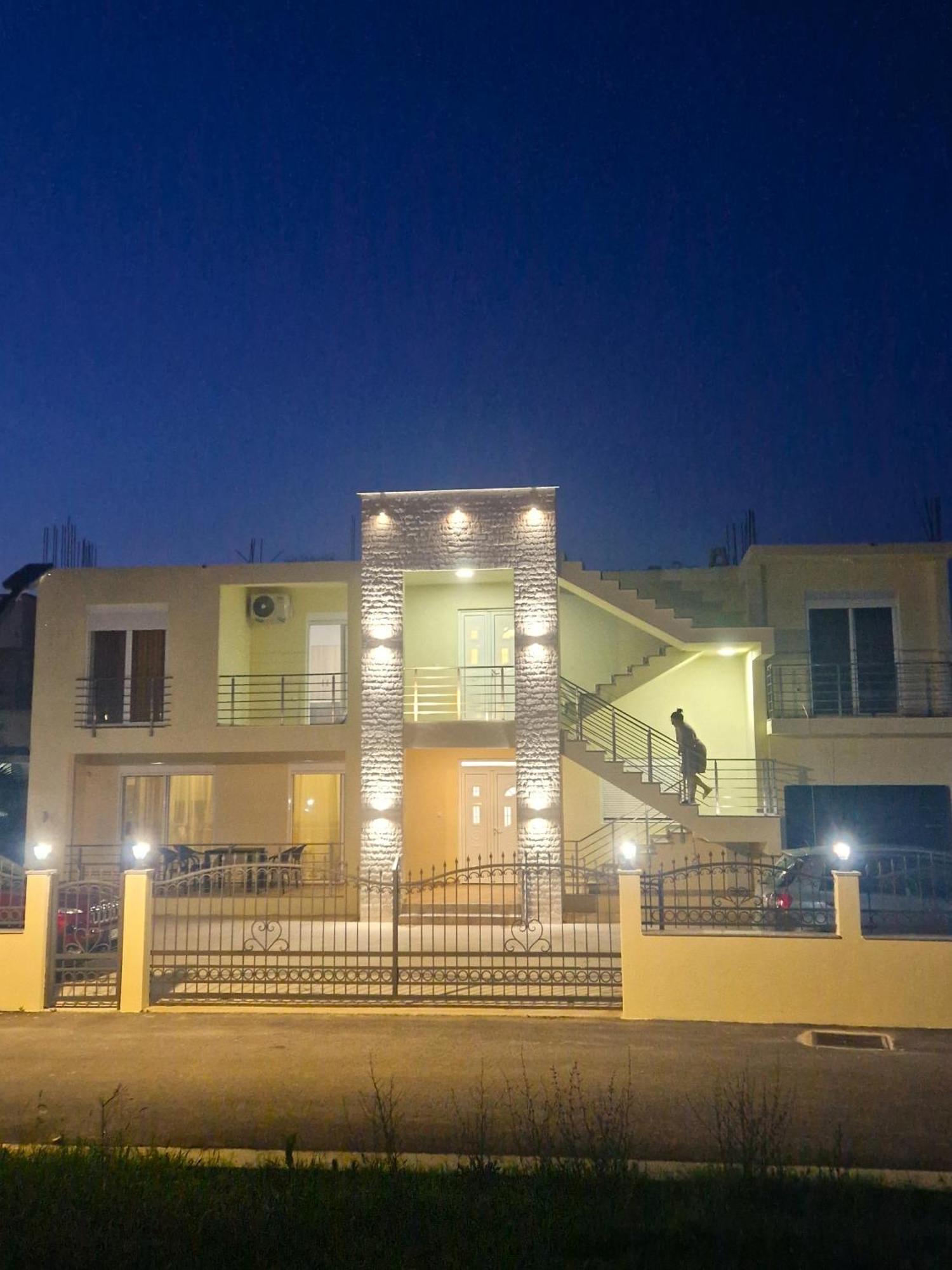 Ivana Apartments Ulcinj Buitenkant foto