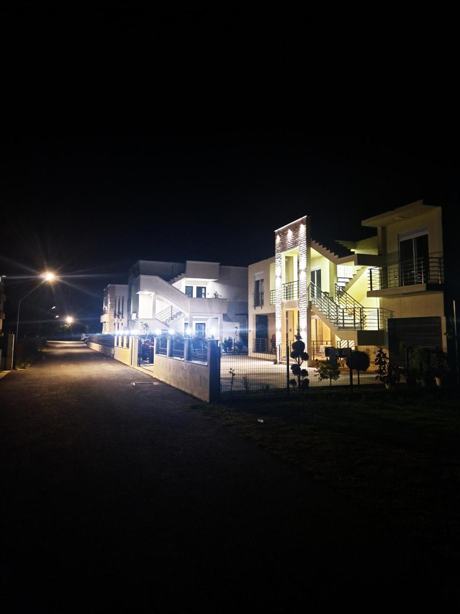 Ivana Apartments Ulcinj Buitenkant foto
